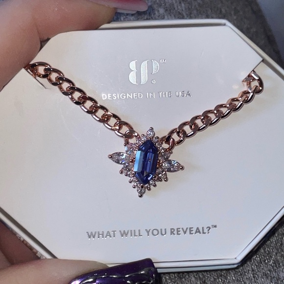 Bomb Party RBP8504 December 2024 She’s Edgy and Timeless Necklace - Picture 3 of 7